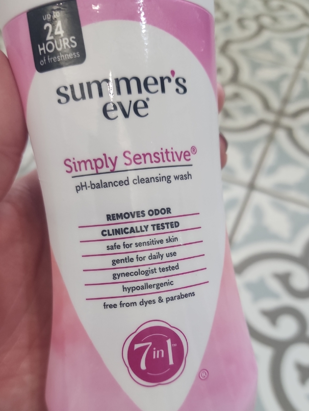 NWT Summer's Eve Simply Sensitive pH Balanced Cleansing Wash - Picture 2 of 2